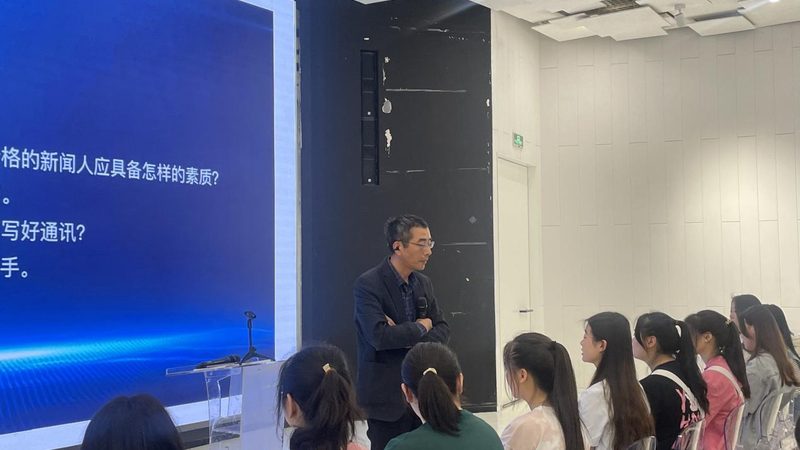 关键参数解读：镜头、稳定性、续航能力
